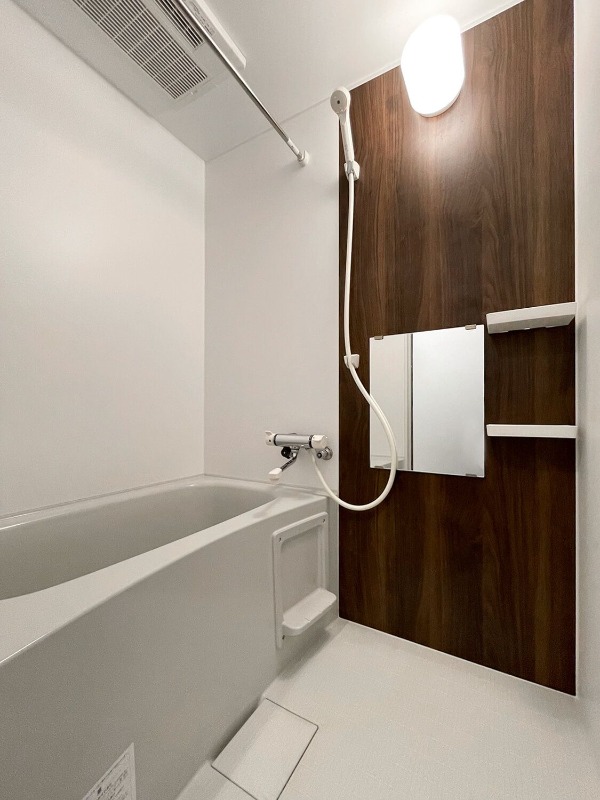 お洒落な雰囲気の浴室ですね