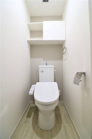 温水便座付きです。