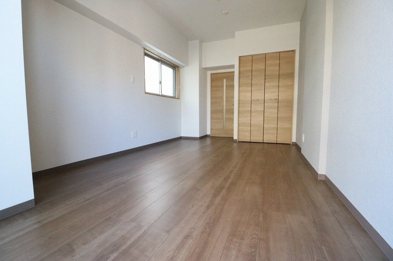 家具の配置がしやすいリビングですね