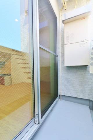 洗濯物も干せるバルコニーです