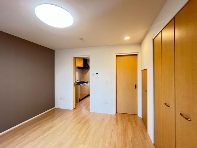 家具の配置に困らないリビングですね