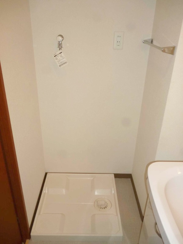 もちろん室内洗濯機置場です。