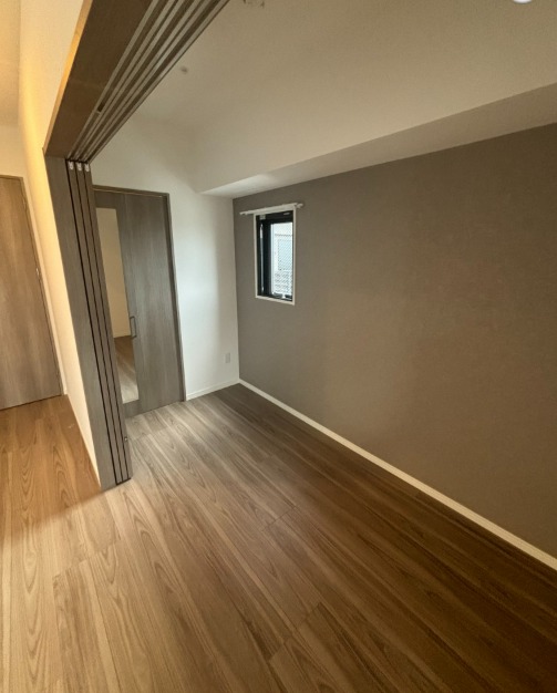 こちらは寝室にいかがでしょうか