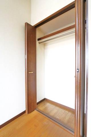クローゼットも充分な広さあります