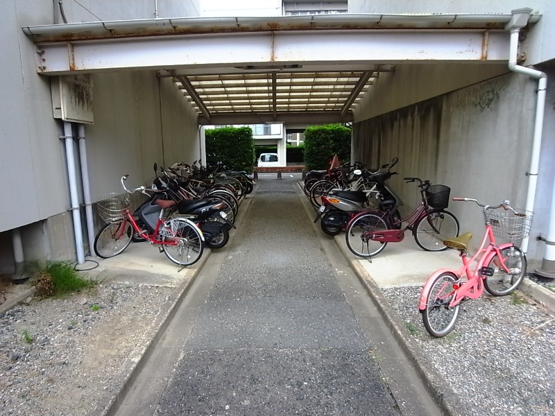 駐輪スペースもばっちりです