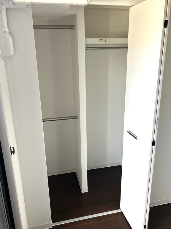 お洋服収納はこちらです