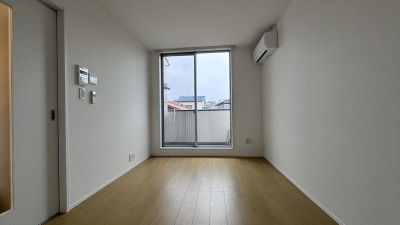 家具の配置がしやすいお部屋ですね