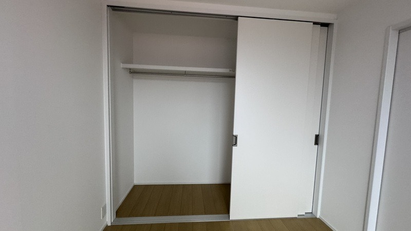 お洋服が多い方でも安心の収納力