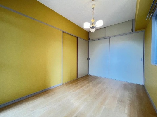 こちらは寝室にいかがでしょうか