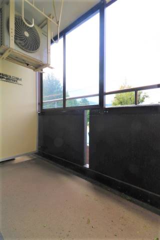 ゆとりのあるバルコニーです