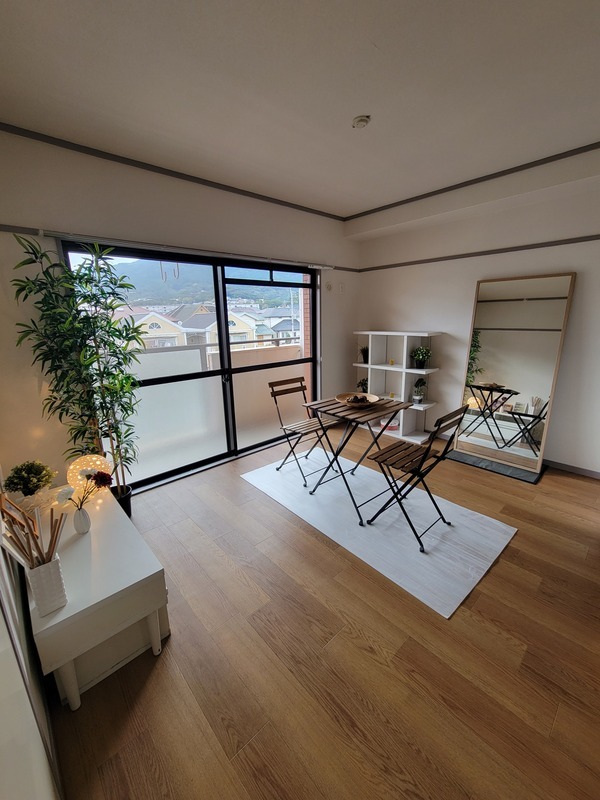 こちらは寝室にいかがでしょうか