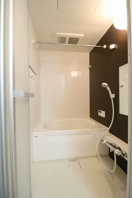 高級感のあるバスルームです