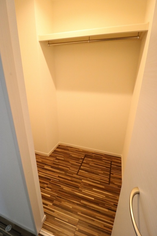 ウォークインクローゼットでたくさん入ります