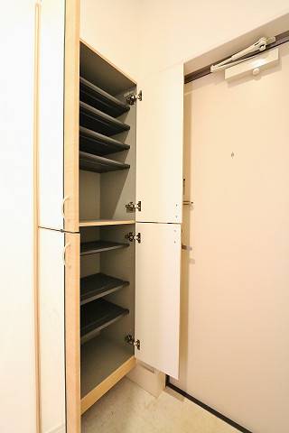 シューズボックスで玄関スッキリ