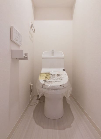 嬉しいウォシュレット付きです