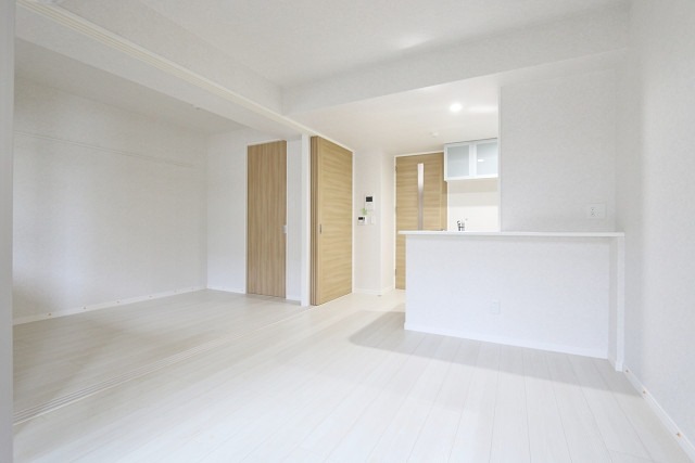 家具の配置がしやすいリビングですね