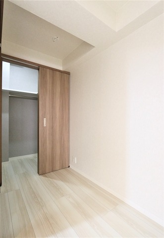 お洋服が多い方でも楽々収納できます