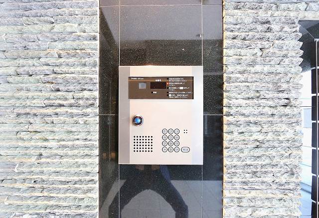 女性の方も安心のオートロック付き