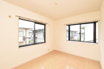 寝室にどうぞ。