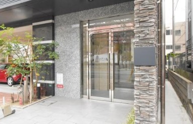 玄関もきれいですね。