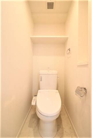 清潔感のあるトイレです