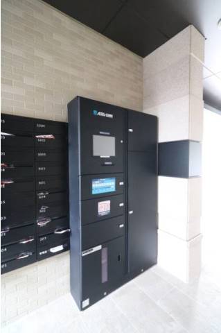 忙しい方に嬉しい宅配ボックスもあります