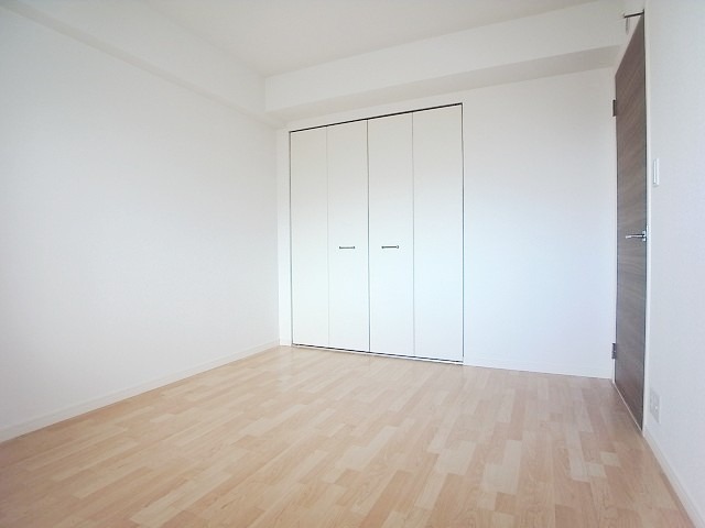 こちらは寝室にいかがでしょうか