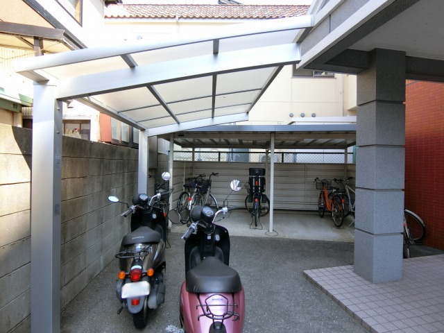 屋根付き駐輪場