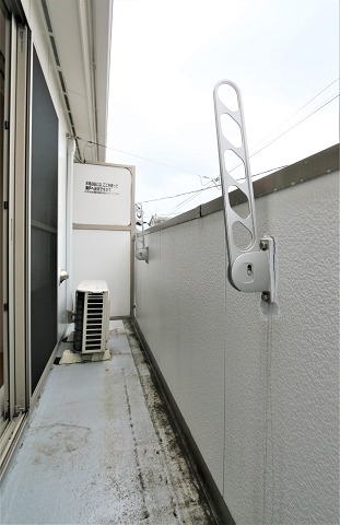 天気のいい日はこちらで洗濯物を干せます