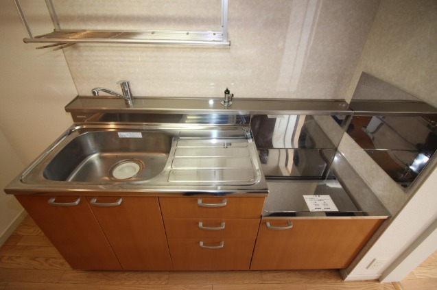 作業スペースもあり料理がはかどるキッチンです