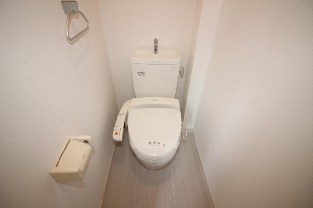 清潔感のあるトイレです