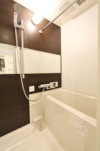 落ち着く雰囲気のお風呂です