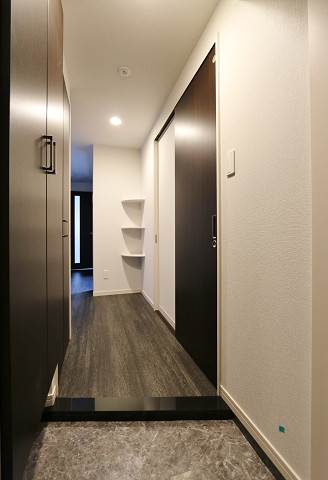 開放感のある帰ってきたくなる玄関ですね