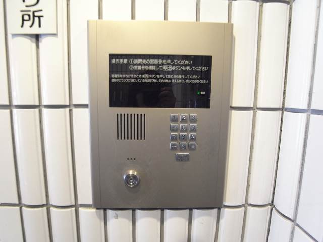 オートロックで安心です