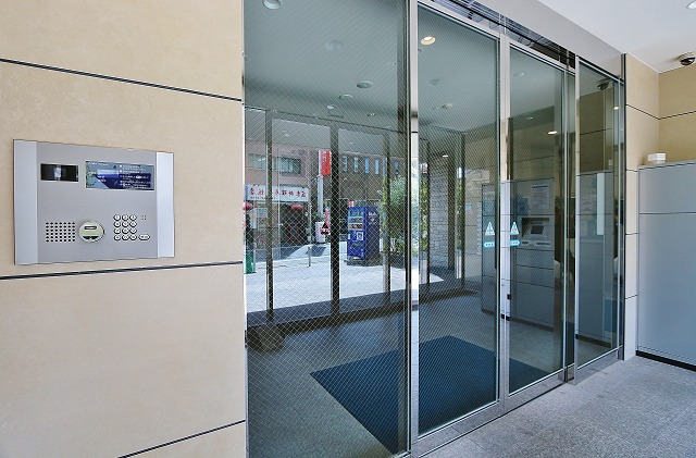 オートロックで女性の方も安心ですね