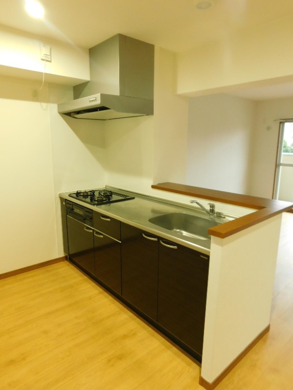 対面キッチンで会話が弾みますね