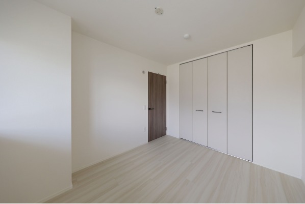 お洋服が多い方でも安心の収納力