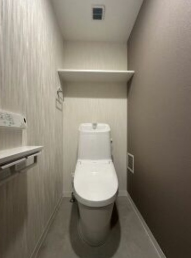 温水便座付きです。