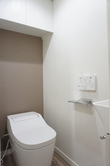 温水便座付きです。
