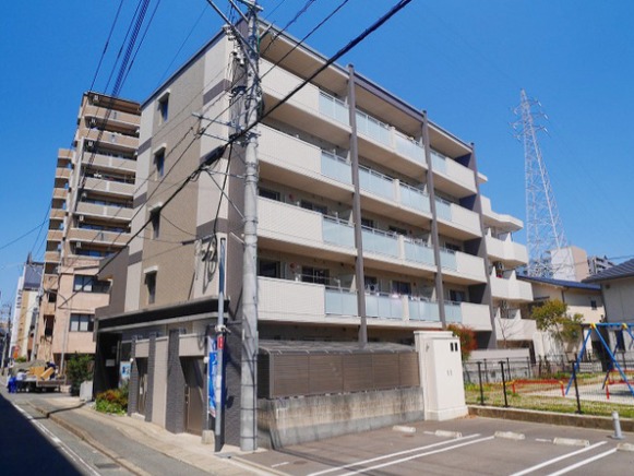 敷地内ごみ置き場完備