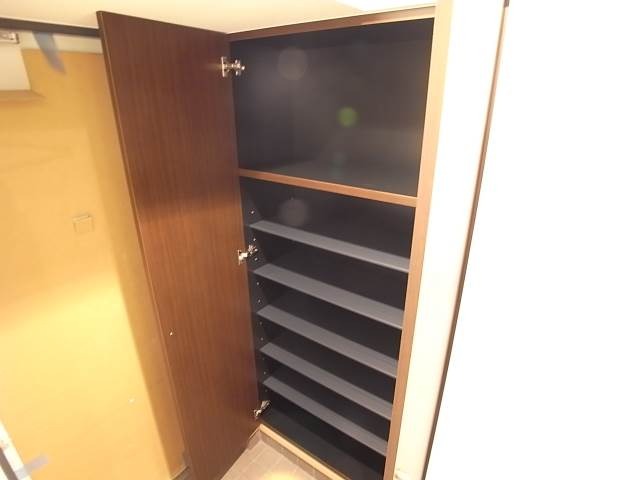 シューズボックスで玄関すっきり