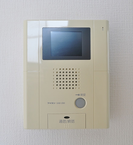 女性の方も安心のモニターフォンです