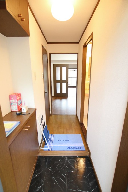 玄関はこんな感じです。