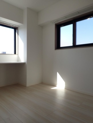 こちらは寝室にいかがでしょうか