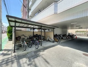 駐輪スペースはこちらです。