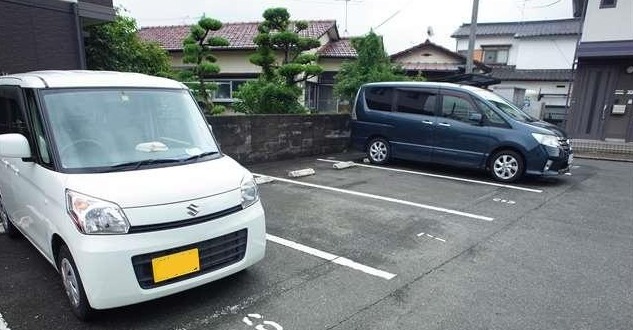 駐車場ございます。