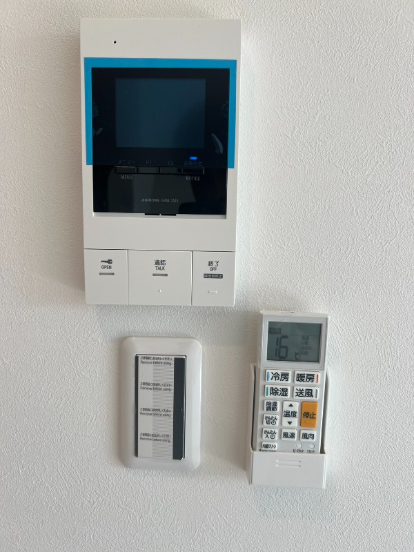 外の様子が見えて安心です。