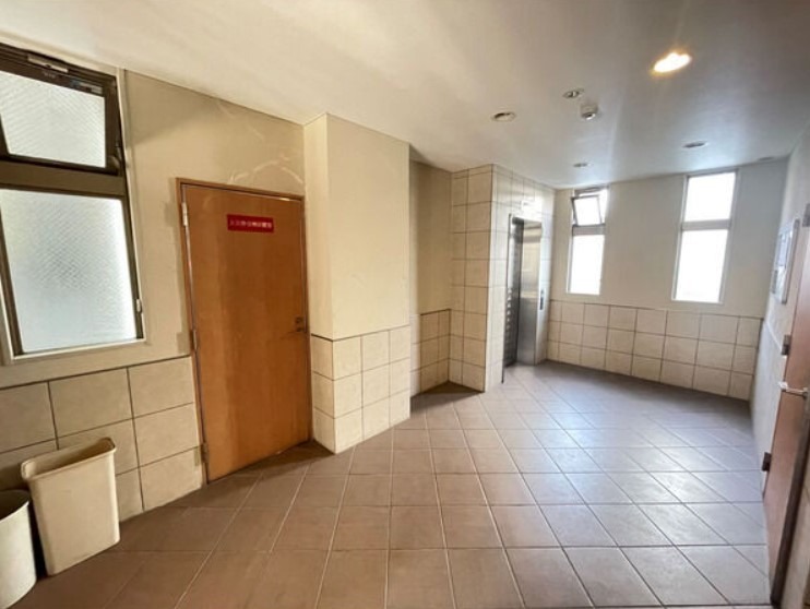 高級感のあるエントランスホールです。