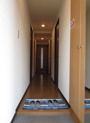 玄関からはこのような感じです。