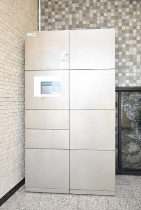 宅配ボックスもあります。